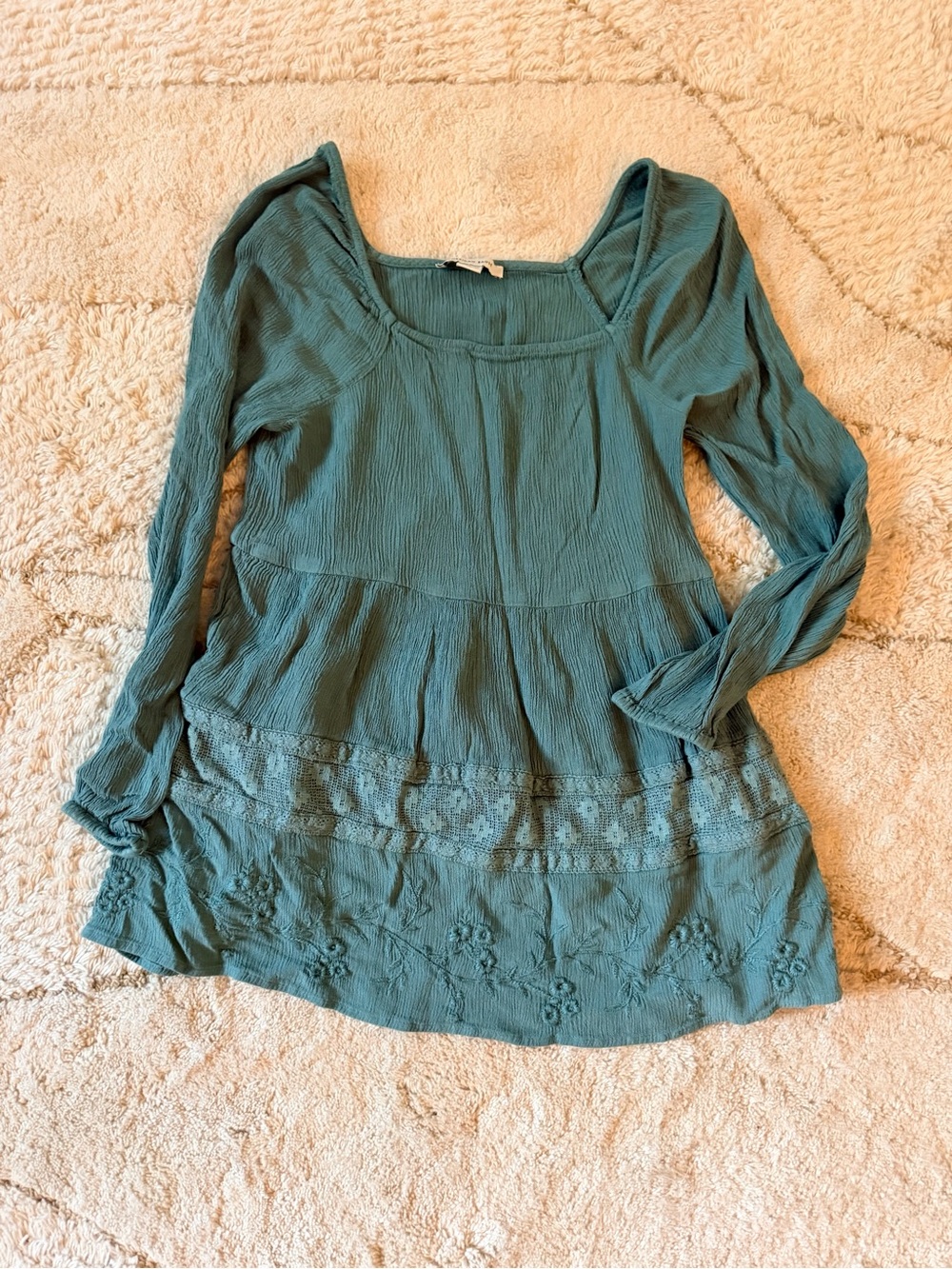 Women’s Long Sleeve Square-Neck Top
